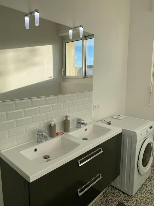 Apartment Le Thirty - Appt 70m2, Centre De & Plage
